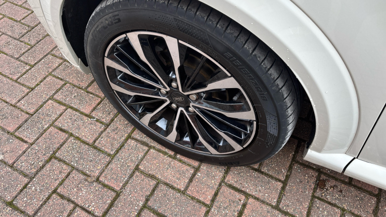 Ford Puma 1.0 EcoBoost Hybrid mHEV 155 ST-Line Vignale 5dr Petrol Hatchback